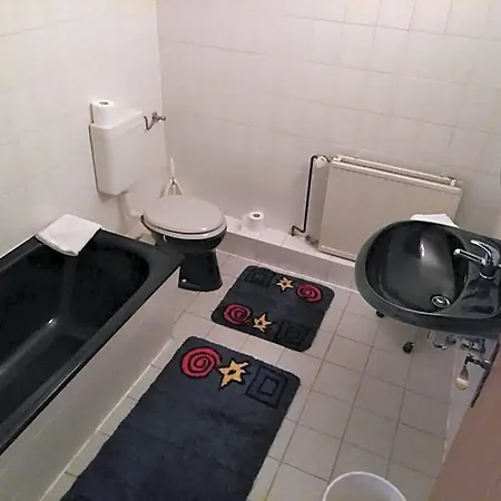 Zur Eiche Hotel *