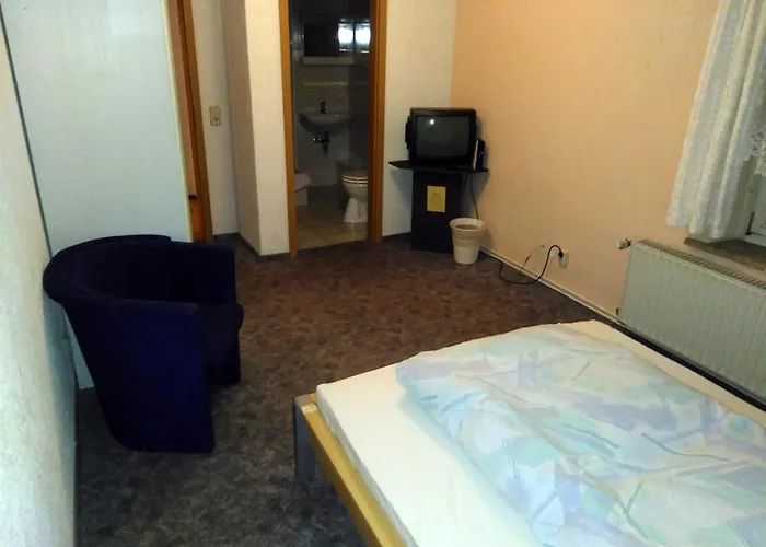 Hotell Zur Eiche Elsteraue